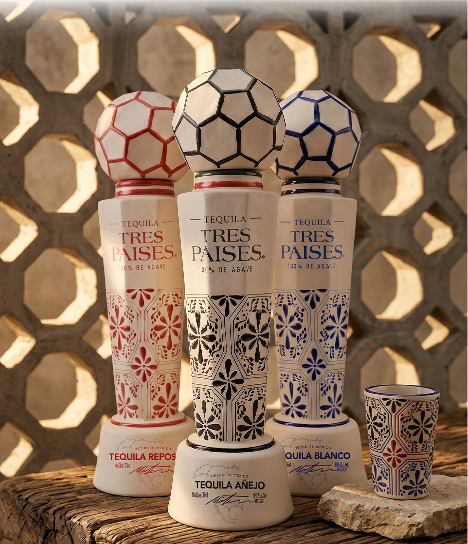 Tres Países bottle collection